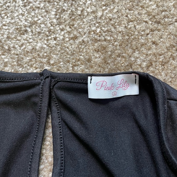 Pink Lily romper - Picture 5 of 7